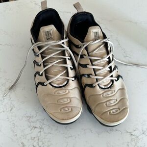 Men’s Nike air vapor max plus size 11 GUC